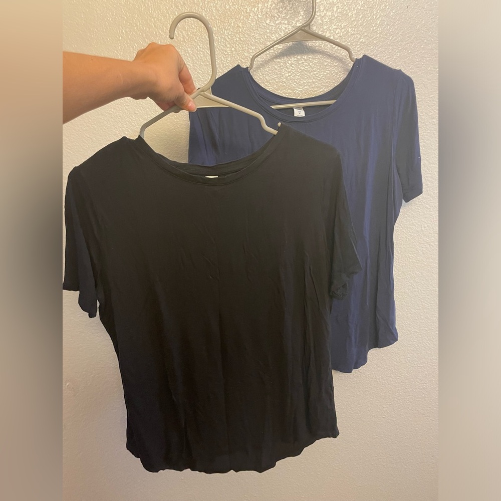 Bundle of 2 Old Navy EUC Luxe short sleeve shirts